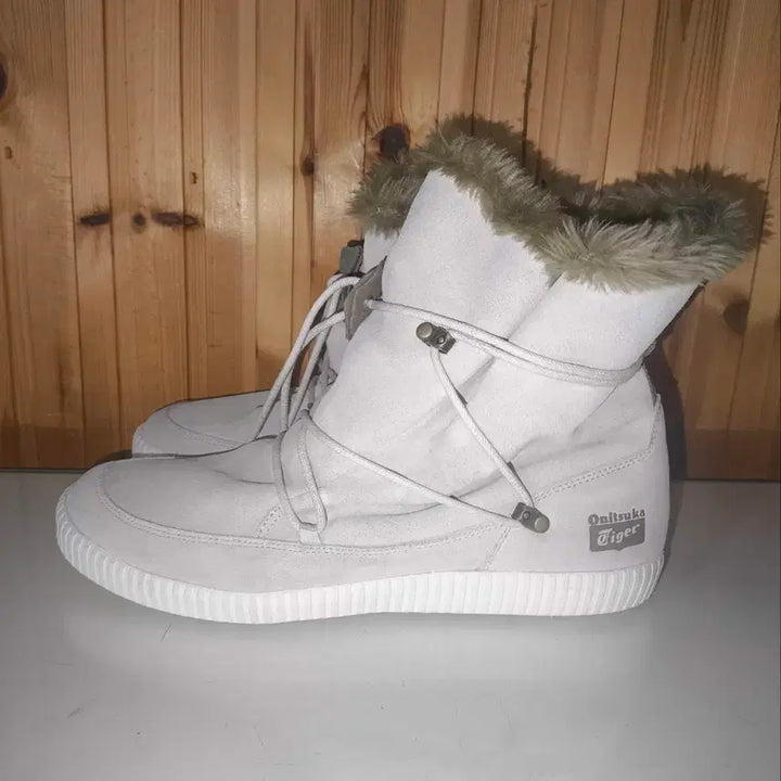 [BUNJANG] Onitsuka Tiger Fur Boots (270mm) / 270mm 오니츠카타이거 털부츠 방한화