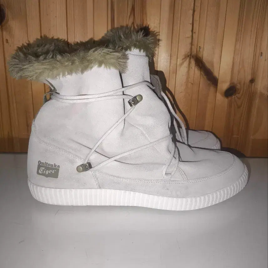 [BUNJANG] Onitsuka Tiger Fur Boots (270mm) / 270mm 오니츠카타이거 털부츠 방한화