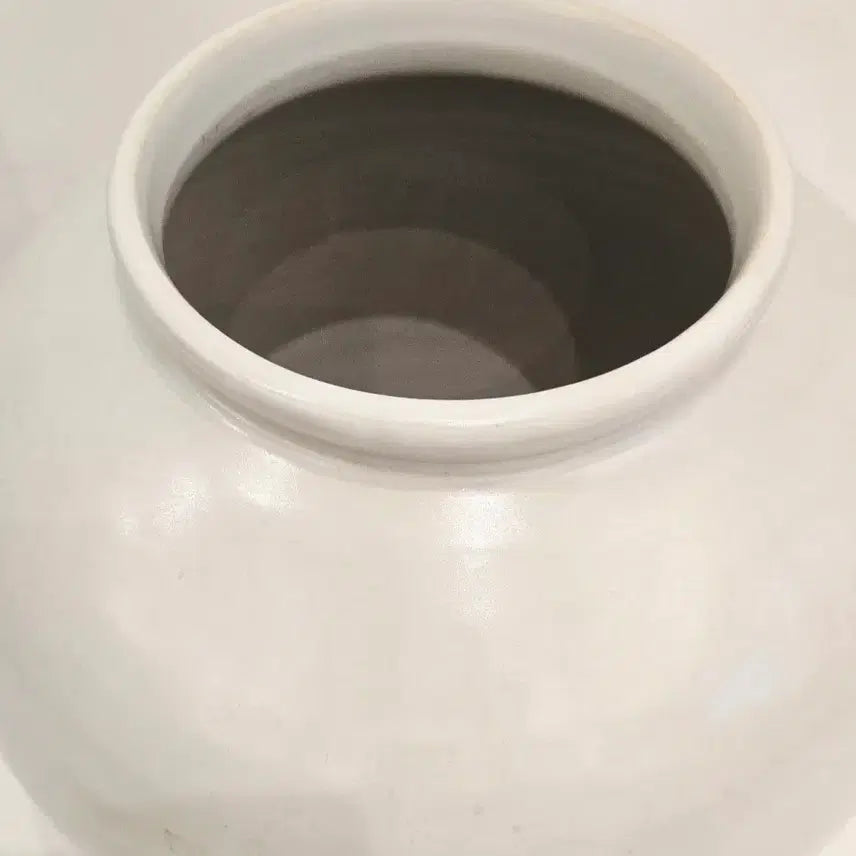[SOLD OUT] [태광 작] 순백의 미학, 현대 달항아리 (유백색/상태 최상)