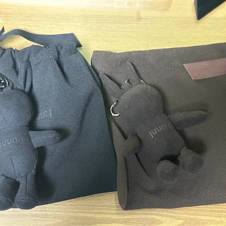 [SOLD OUT] 준지 키링 블랙/브라운
