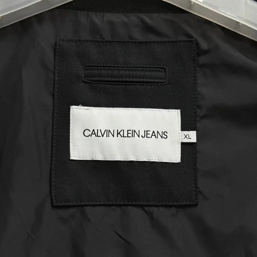 [SOLD OUT] [XL] 캘빈클라인 진 Calvin Klein 바람막이 자켓
