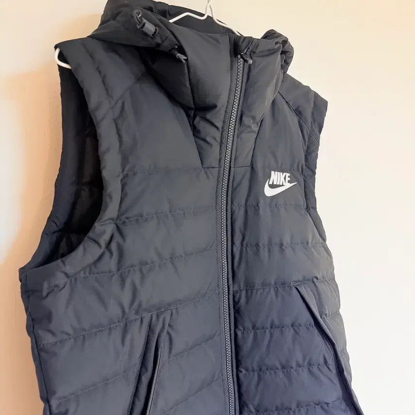 [BUNJANG] Nike Swoosh Duck Down Vest / 나이키 스우시 덕다운 패딩 조끼