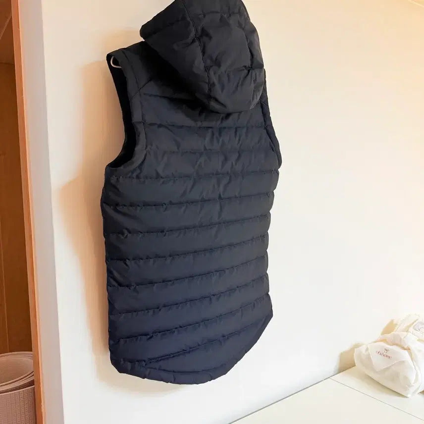[BUNJANG] Nike Swoosh Duck Down Vest / 나이키 스우시 덕다운 패딩 조끼