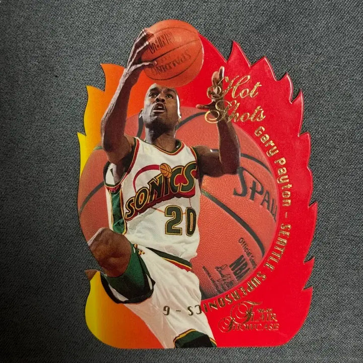 [SOLD OUT] 96 FLAIR SHOWCASE HOT SHOTS GARY PAYTON