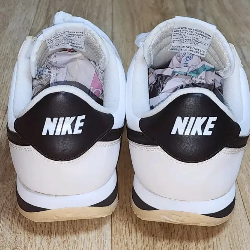 [BUNJANG] Nike Cortez Basic Leather White/Black Sneakers (260) / 나이키 코르테즈 베이직 레더 흰검 운동화-(260)