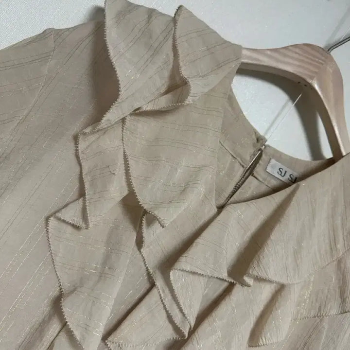 [BUNJANG] SJSJ Ruffle Collar Asa Cotton Blouse / SJSJ 21 러플카라 아사면 블라우스