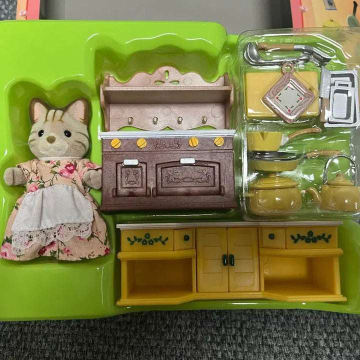 [BUNJANG] Sylvanian Families Striped Cat Kitchen Set / 실바니안 올드 줄무늬고양이 키친세트