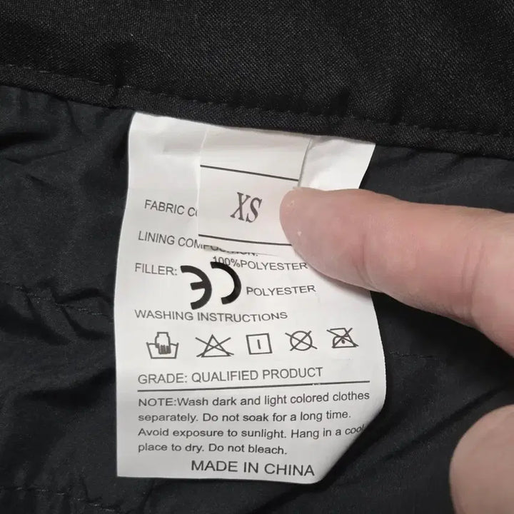 [BUNJANG] Black Smart Heated Padded Pants / 블랙 스마트 발열 패딩 바지