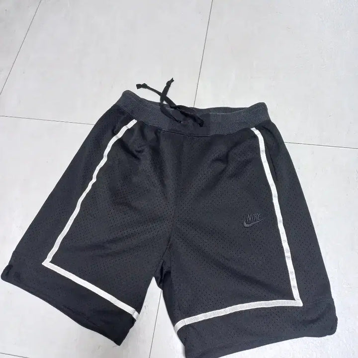 [BUNJANG] Nike Black Mesh Training Shorts / 나이키 블랙 메쉬 반바지 트레이닝