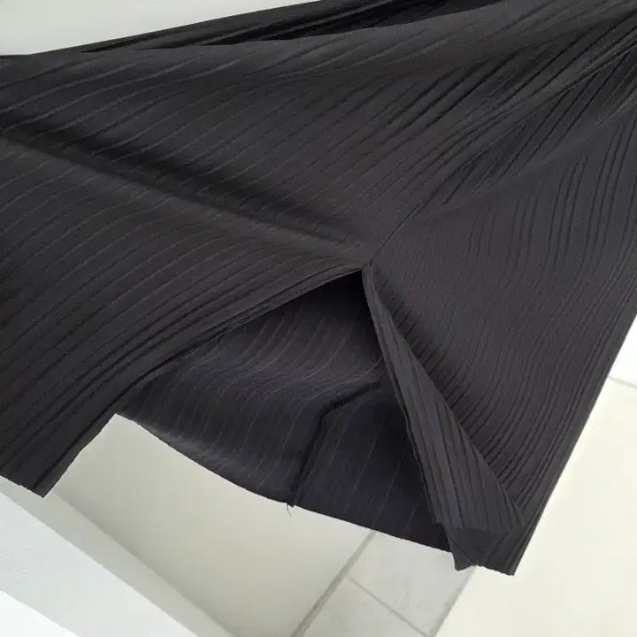 [SOLD OUT] 블랙 플리츠 롱원피스