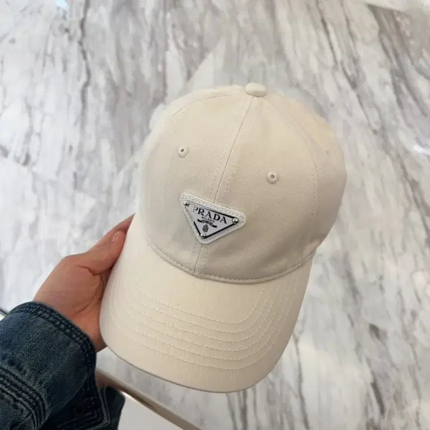 [BUNJANG] Prada Classic Ball Cap / 프라다모자 클래식한