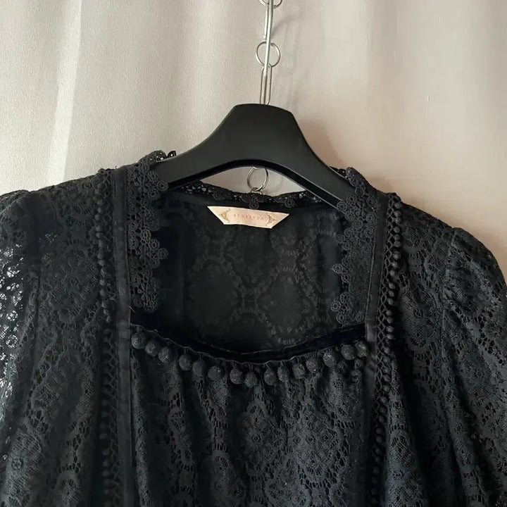 [SOLD OUT] 레니본 블라우스