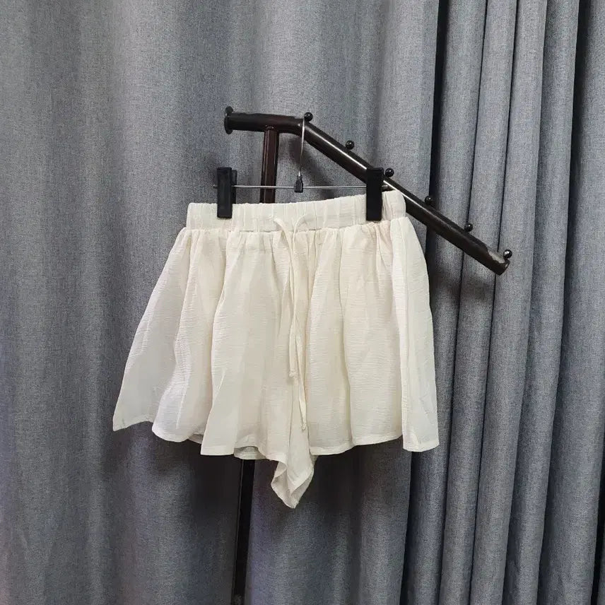 [BUNJANG] Sheer Cream Banding Shorts / 쉬어 크림 밴딩 반바지