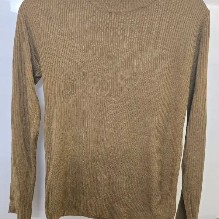 [BUNJANG] Basic Slim Fit Ribbed Knit Turtleneck - Khaki / 골지 목폴라 긴팔 티셔츠 카키