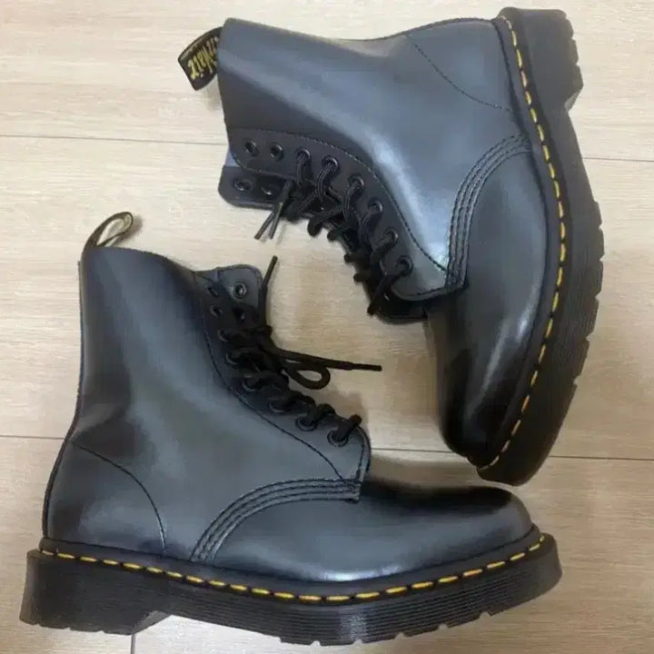 [SOLD OUT] 닥터마틴 1460 파스칼 230 판매합니다.