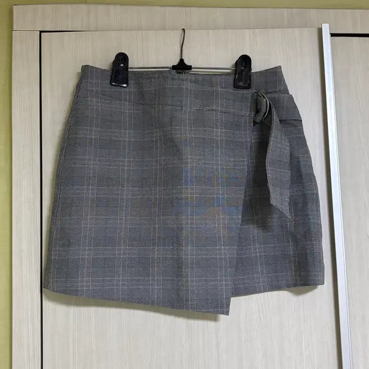 [BUNJANG] CLOVIS Check Wrap Skirt / CLOVIS 클라비스 체크 랩 스커트