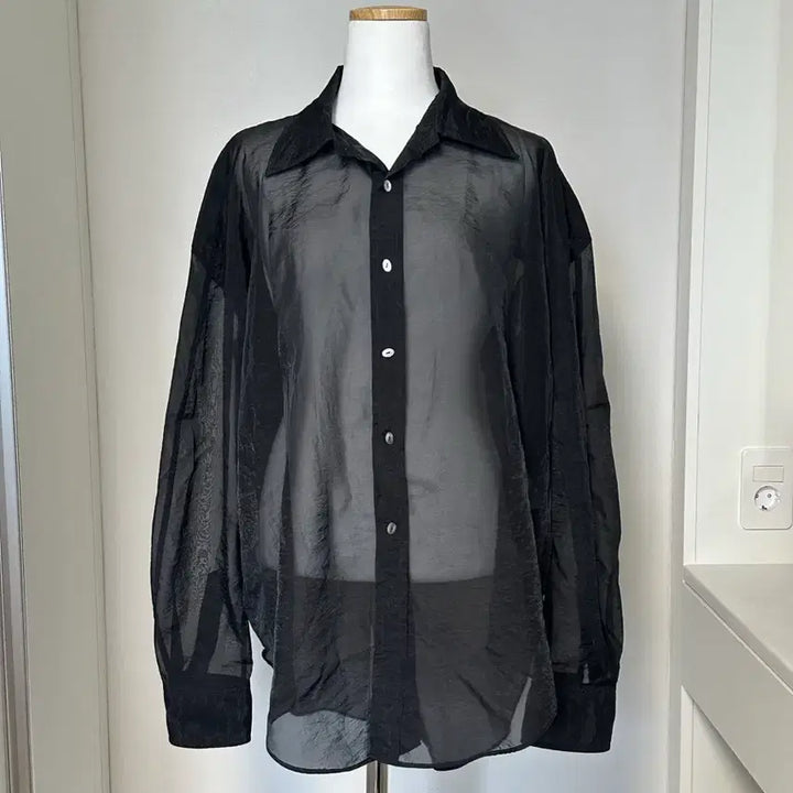 [SOLD OUT] 더일마 블랙 셔츠 (정가 20만원 중후반대)