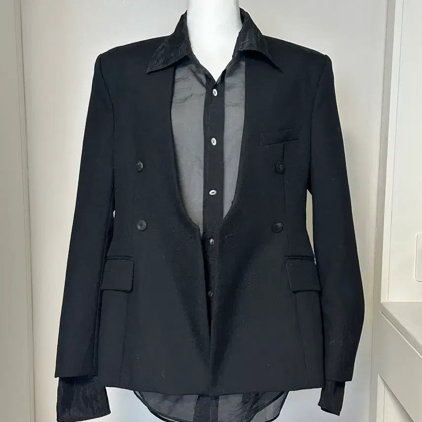 [SOLD OUT] 더일마 블랙 셔츠 (정가 20만원 중후반대)