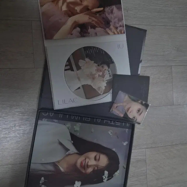 [BUNJANG] IU LILAC 5th Album / IU 앨범 LILAC 라일락 5집 앨범 팝니다!