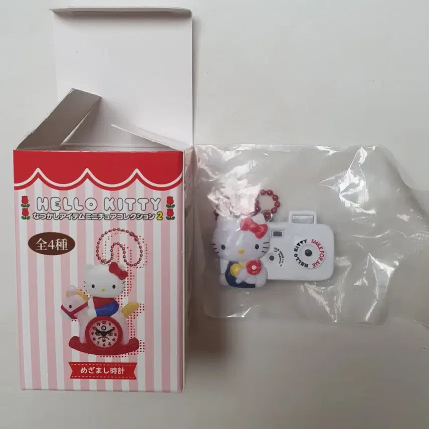 [BUNJANG] Hello Kitty 50th Anniversary Camera Gacha Keyring New / 헬로키티 50주년 카메라 가챠 키링 새상품