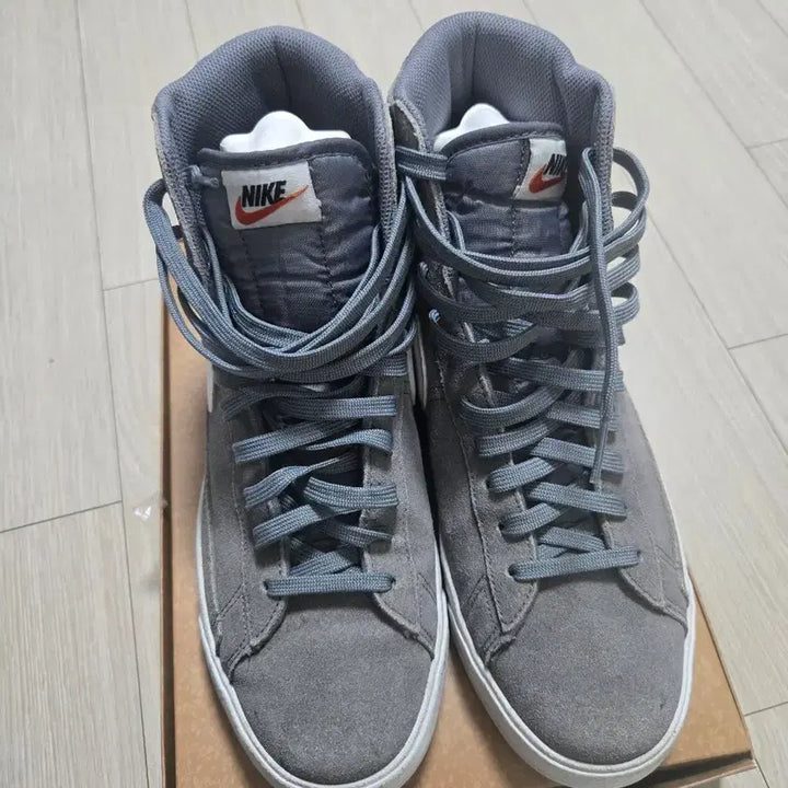 [BUNJANG] Nike Dunk High Suede Gray Sneakers / 나이키 덩크 하이 스웨이드 그레이 회색 275
