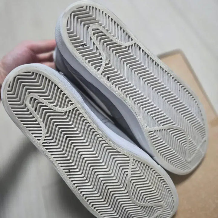 [BUNJANG] Nike Dunk High Suede Gray Sneakers / 나이키 덩크 하이 스웨이드 그레이 회색 275