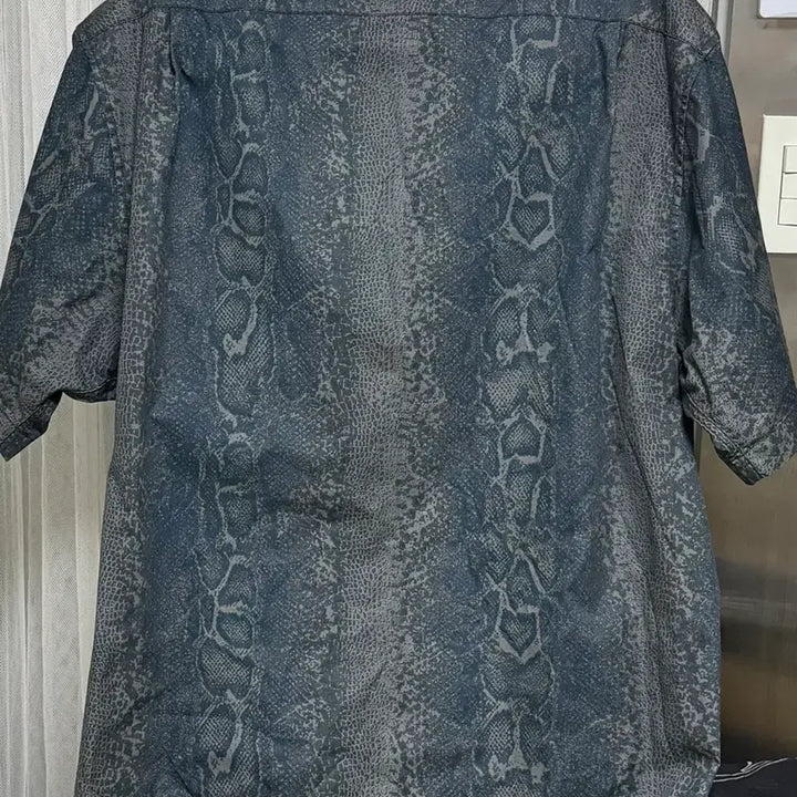 [BUNJANG] thisisneverthat Python Shirt XL / 디스이즈네버댓 파이썬 셔츠 XL