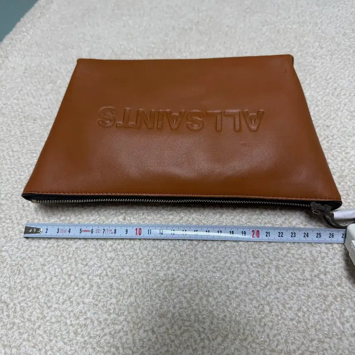 [SOLD OUT] [새상품] 올세인츠 가죽 파우치 / 클러치 (정가 23만원대/택도 안뗌)