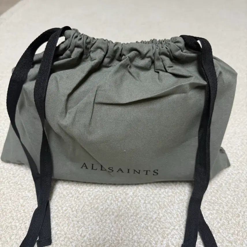 [SOLD OUT] [새상품] 올세인츠 가죽 파우치 / 클러치 (정가 23만원대/택도 안뗌)