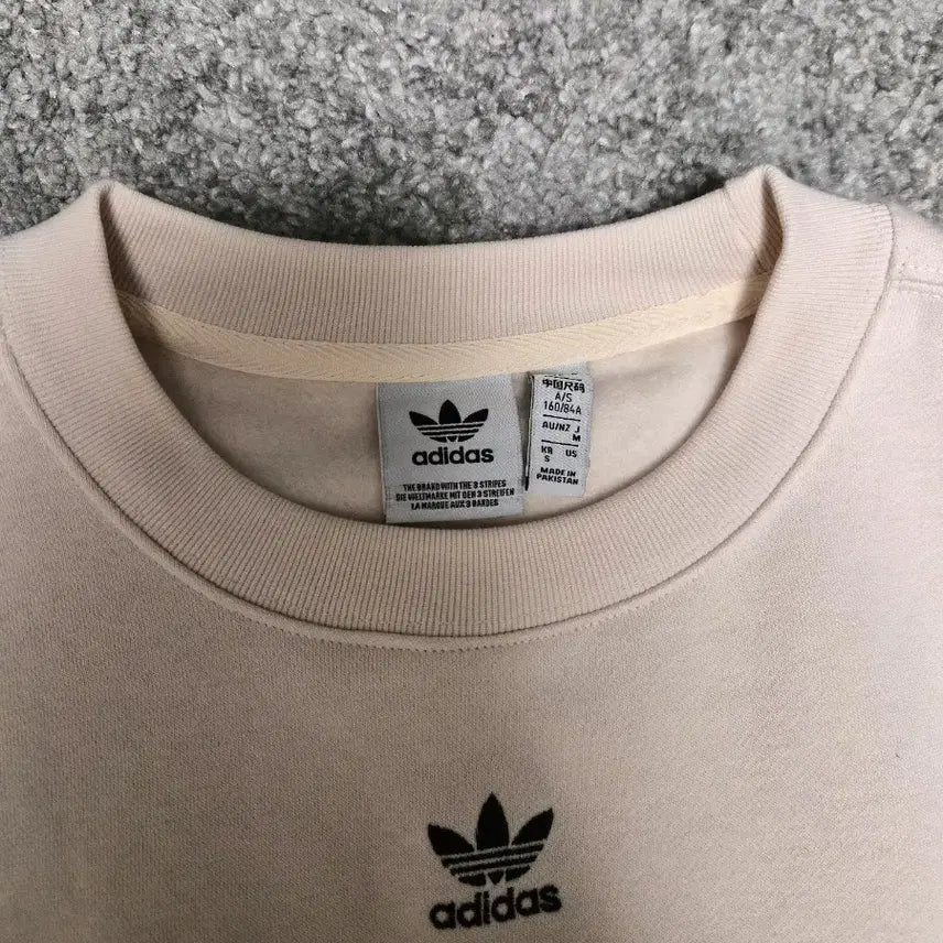 [SOLD OUT] 아디다스 크롭 맨투맨
