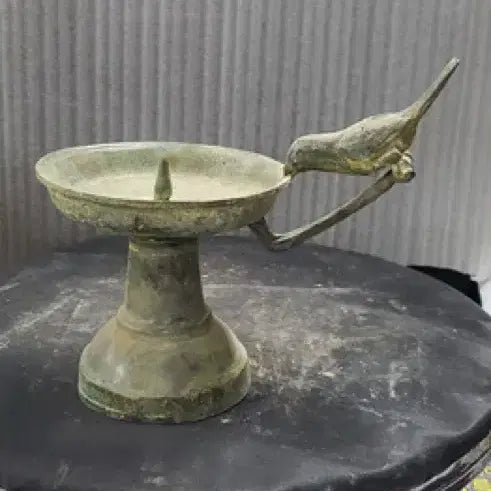 [BUNJANG] Bronze Executing "Byungbae" Candlestick New Decoration / 청동 작형 병배 촛대 새 장식 골동품 출토품 수집품 고미술품