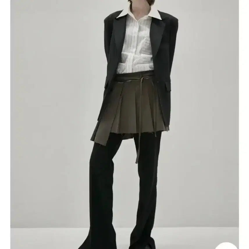 [BUNJANG] In Silence Pleated Wrap Skirt / 인사일런스 플리츠 랩 스커트 S