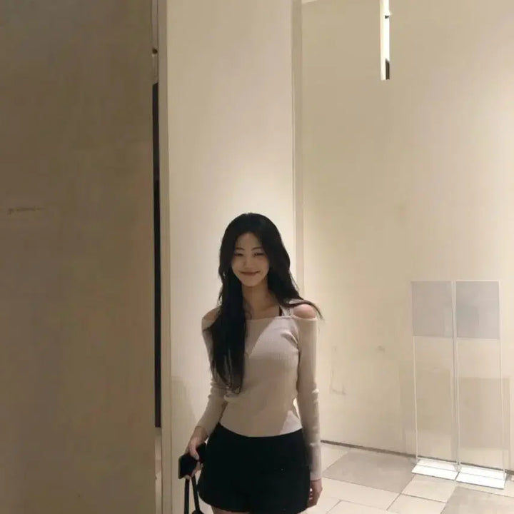 [BUNJANG] Zhenio Triple Strap Off-Shoulder Top / 새상품) 제니오 트리플 스트랩 오프숄더 미스티로즈 컬러 새상품 판매합니다