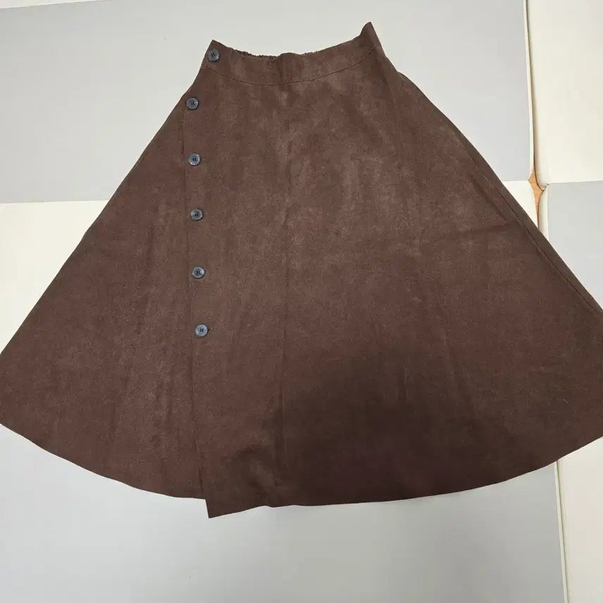 [SOLD OUT] 브라운 버튼 A라인 스커트 치마 프리사이즈