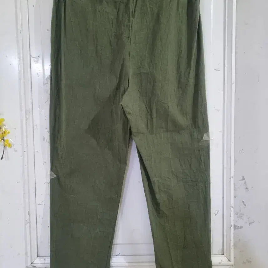 [SOLD OUT] 여름 시원한. 스판 밴딩  면 베기통바지  허리30까지.  카키색