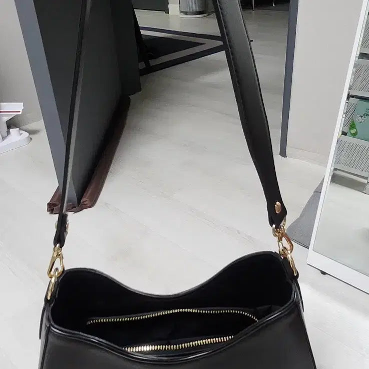 [BUNJANG] D.Blanc Black Shoulder Bag / 디블랑 블랙 숄더백 가방