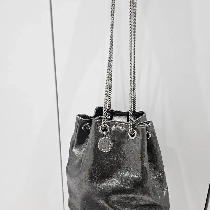 [BUNJANG] 앤오즈 Dark Silver Bucket Bag / 앤오즈다크실버