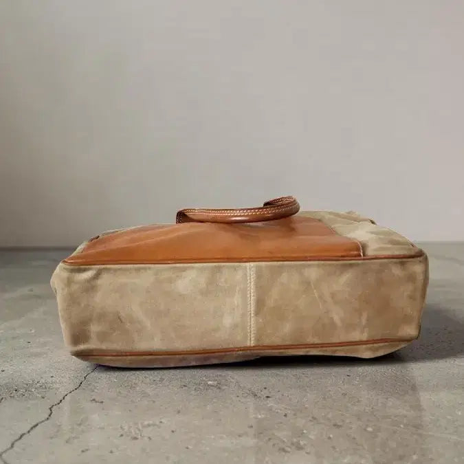 [SOLD OUT] 인터메조 빈티지 가죽 브리프케이스