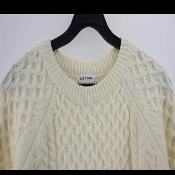 [SOLD OUT] LEPSIM 아이보리 꽈배기 빈티지 레글런 니트