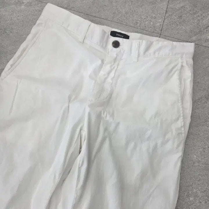 [SOLD OUT] [국내정품] theory 띠어리 스판 팬츠 화이트 29인치 (2