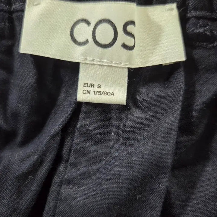 [SOLD OUT] cos 반바지