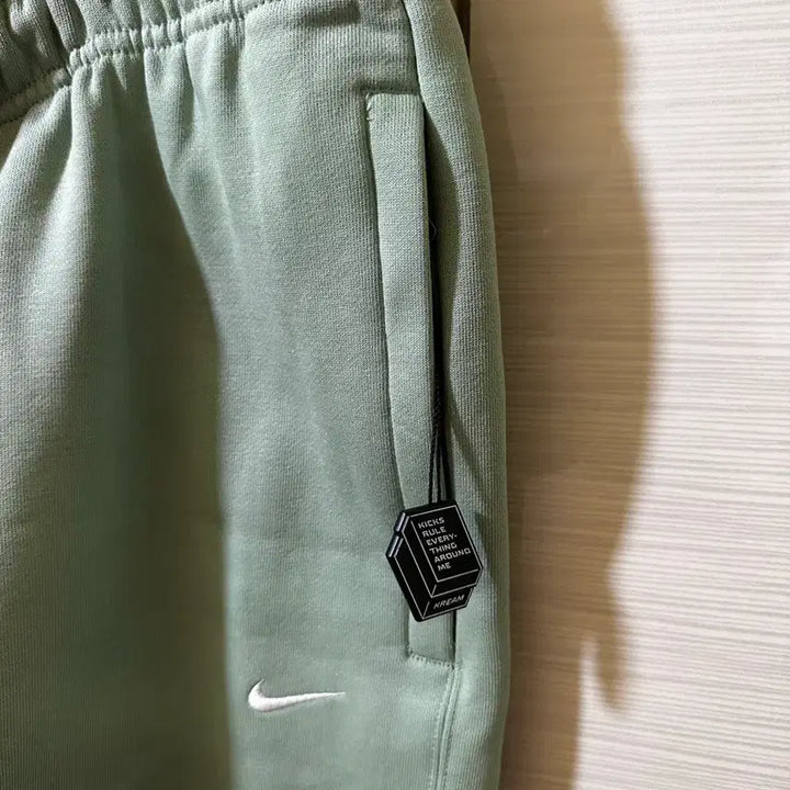 [SOLD OUT] 나이키 스우시 트레이닝 조거 팬츠 그린