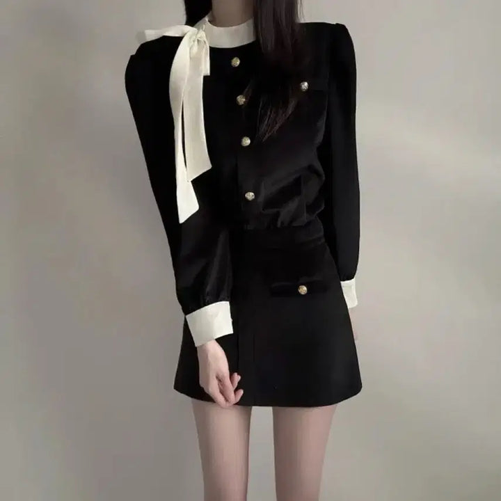 [BUNJANG] Gold Button Blouse and Mini Skirt Two-Piece Set / 하객룩 금장 블라우스 미니스커트 투피스 세트