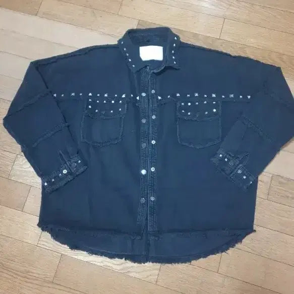 [BUNJANG] Black Studded Denim Shirt Jacket / 블랙 스터드 데님 셔츠 자켓