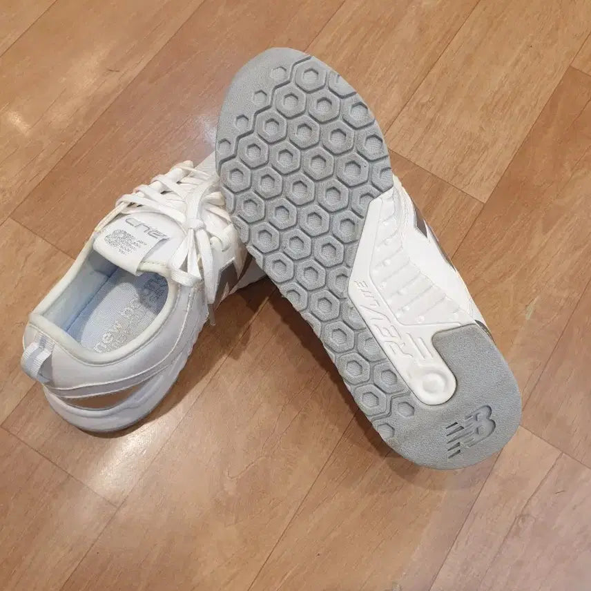 [BUNJANG] New Balance Sneakers / 뉴발란스운동화