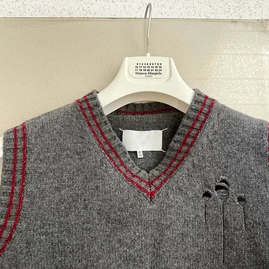 [SOLD OUT] 마르지엘라/디스트로이드 크롭베스트/M