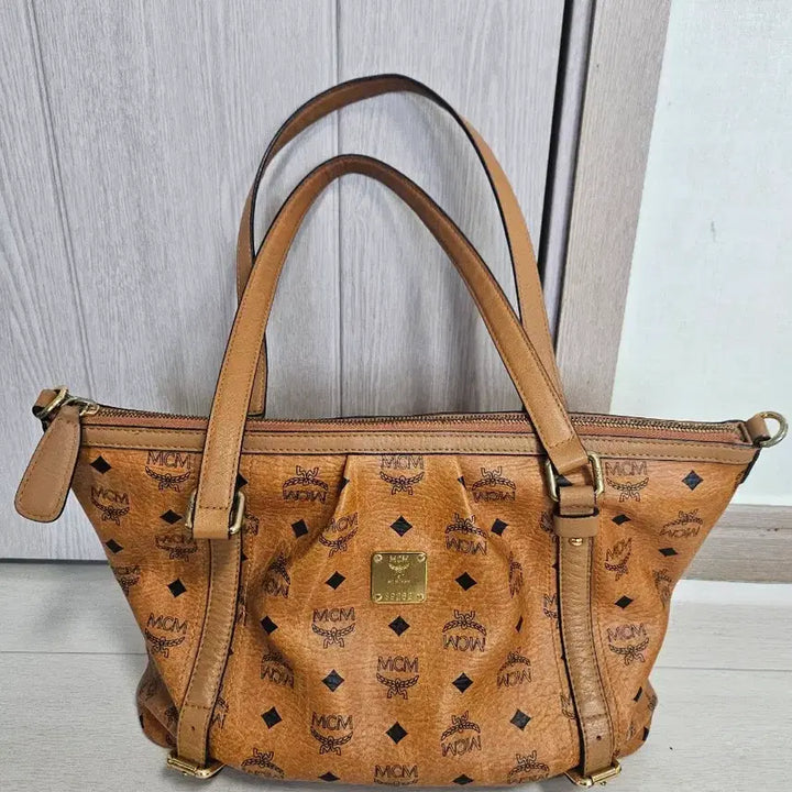 [SOLD OUT] MCM 비세토스 숄더백 브라운