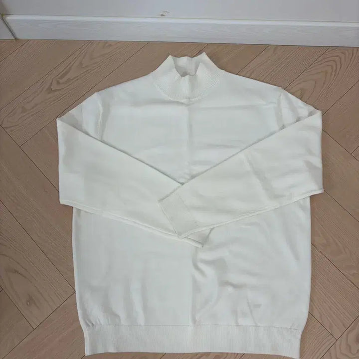 [BUNJANG] White Mock Neck Knit Sweater / 흰색 반목 니트 스웨터