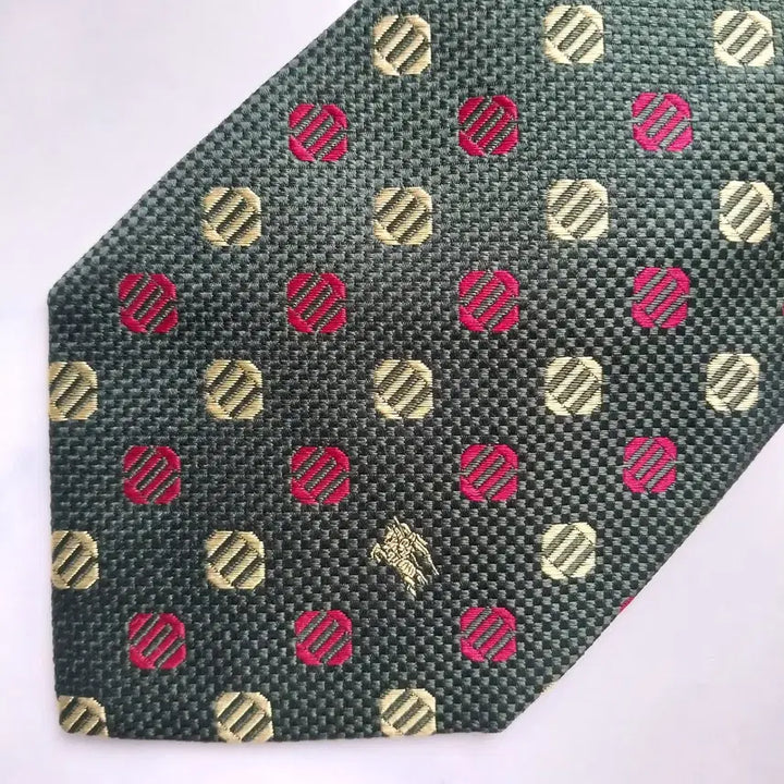 [SOLD OUT] 버버리 실크 그린 도트 패턴 넥타이 9.9cm S~A+등급 K2510