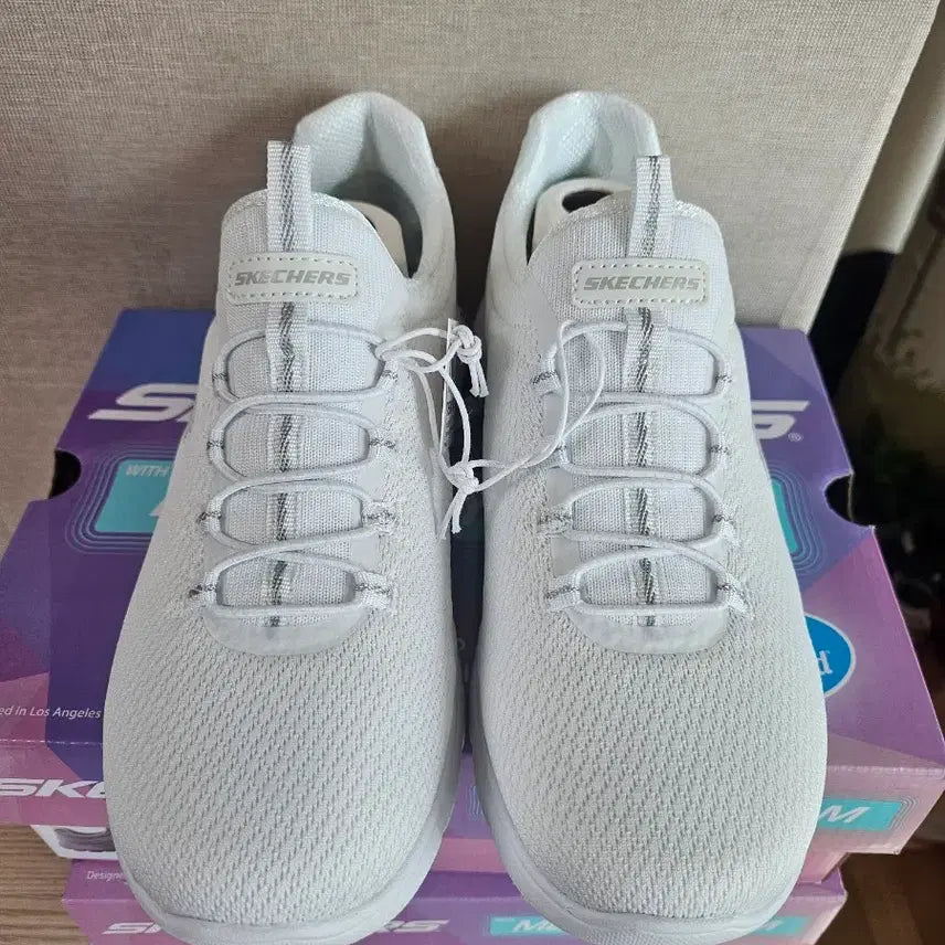 [SOLD OUT] 스케쳐스 여성 운동화 화이트 250mm 슬립인스타입